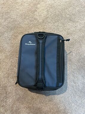 Tommy Bahama Navy expandable insulated lunch box cooler
